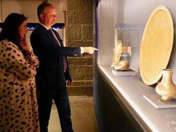 La sceicca del Qatar visita agli Uffizi 'Islam e Firenze' La sceicca del Qatar visita agli Uffizi 'Islam e Firenze'